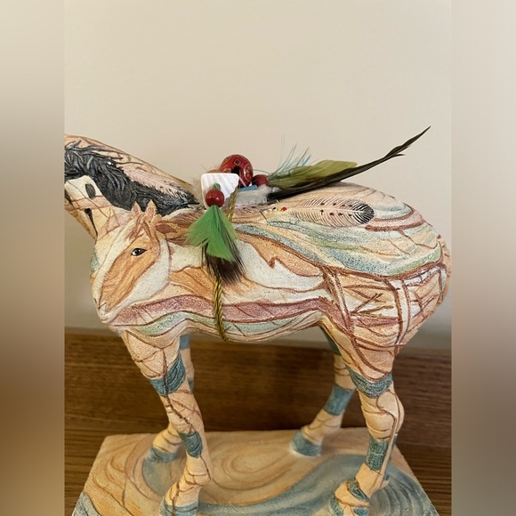 SIGNED Trail Of Painted Ponies  “ Fetish Pony” by Lynn Bean 1E/6287 - Retired - Picture 8 of 11